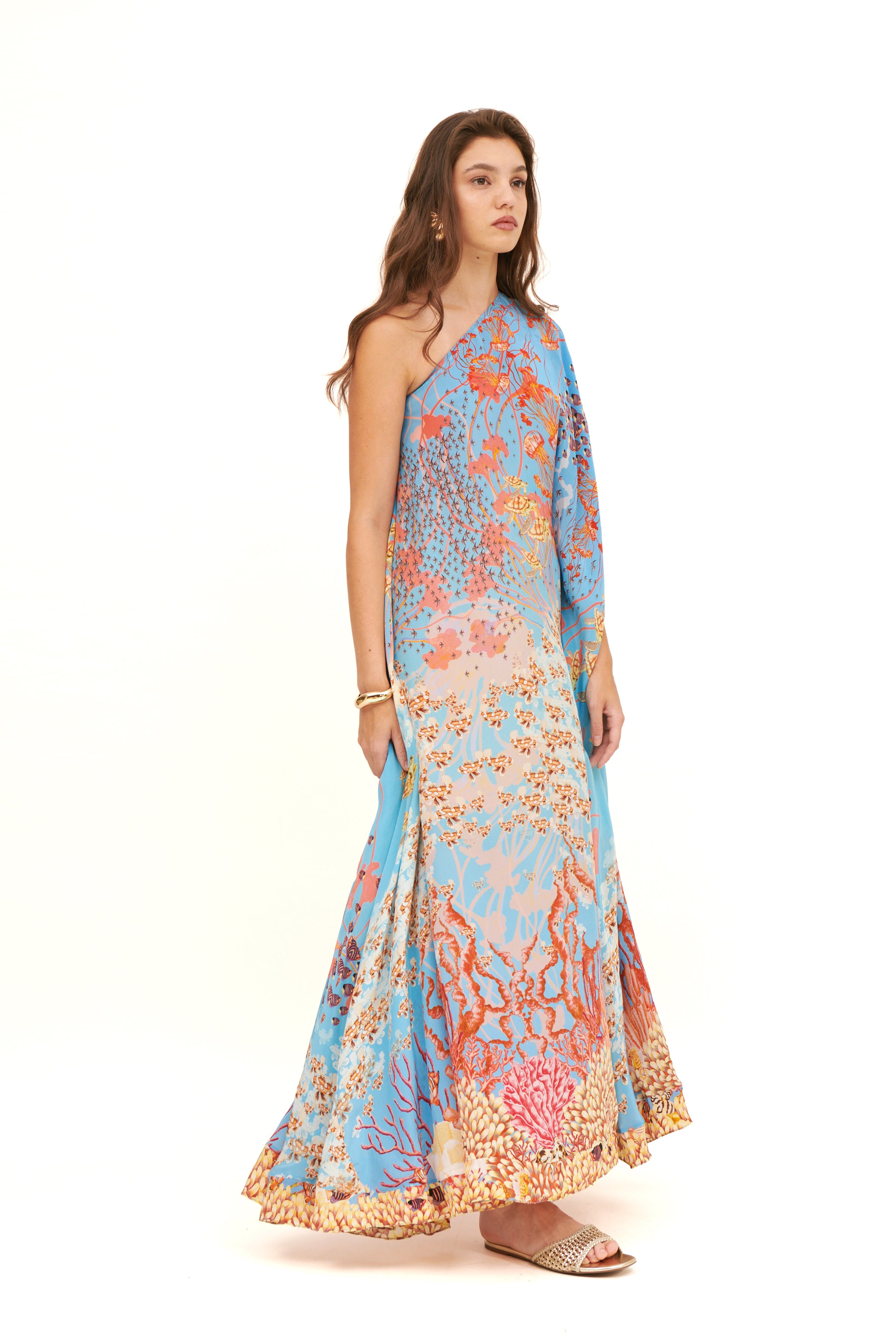 MONOSHOULDER CAPE DRESS