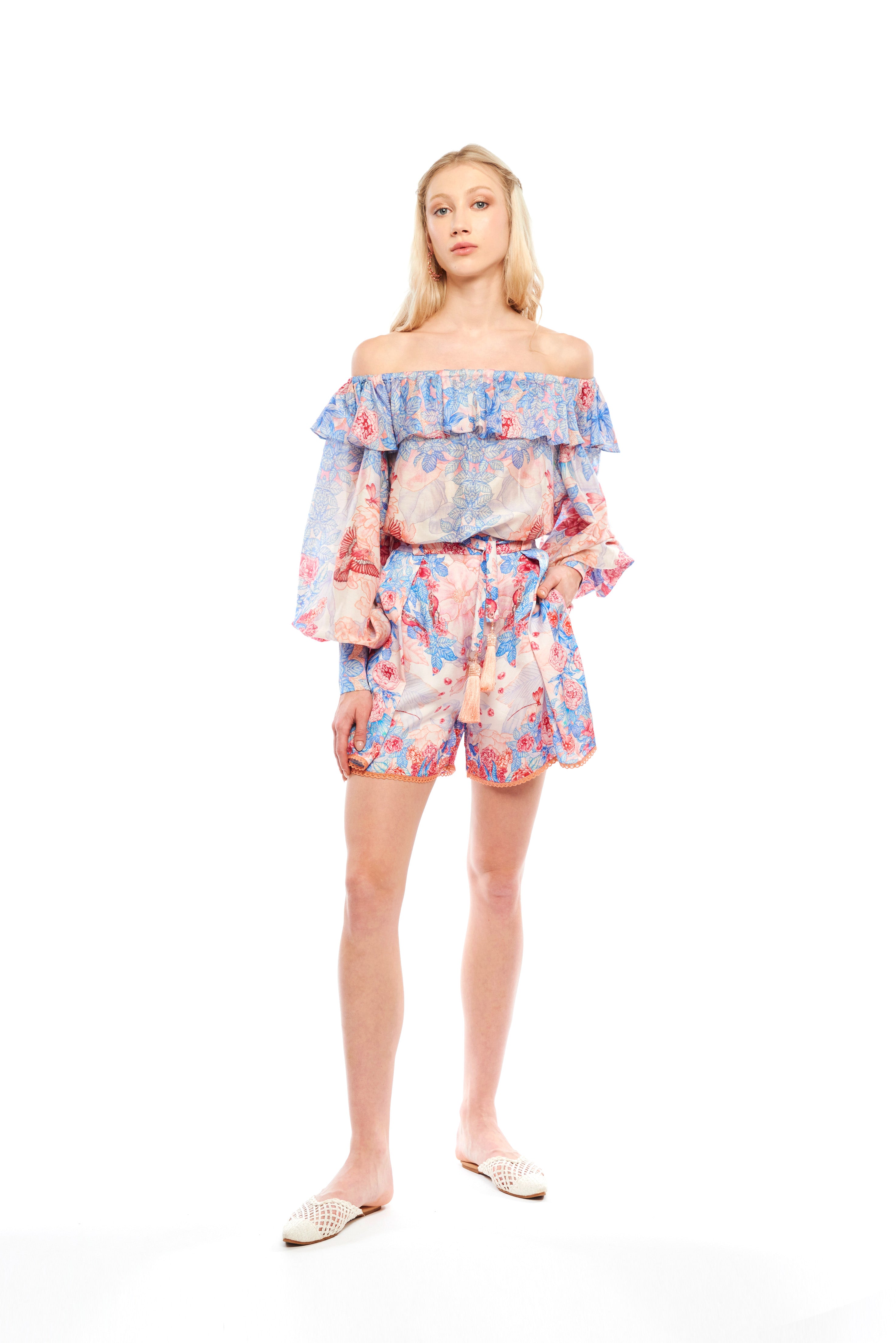 Pleated shorts in Garden Blue print, linen satin