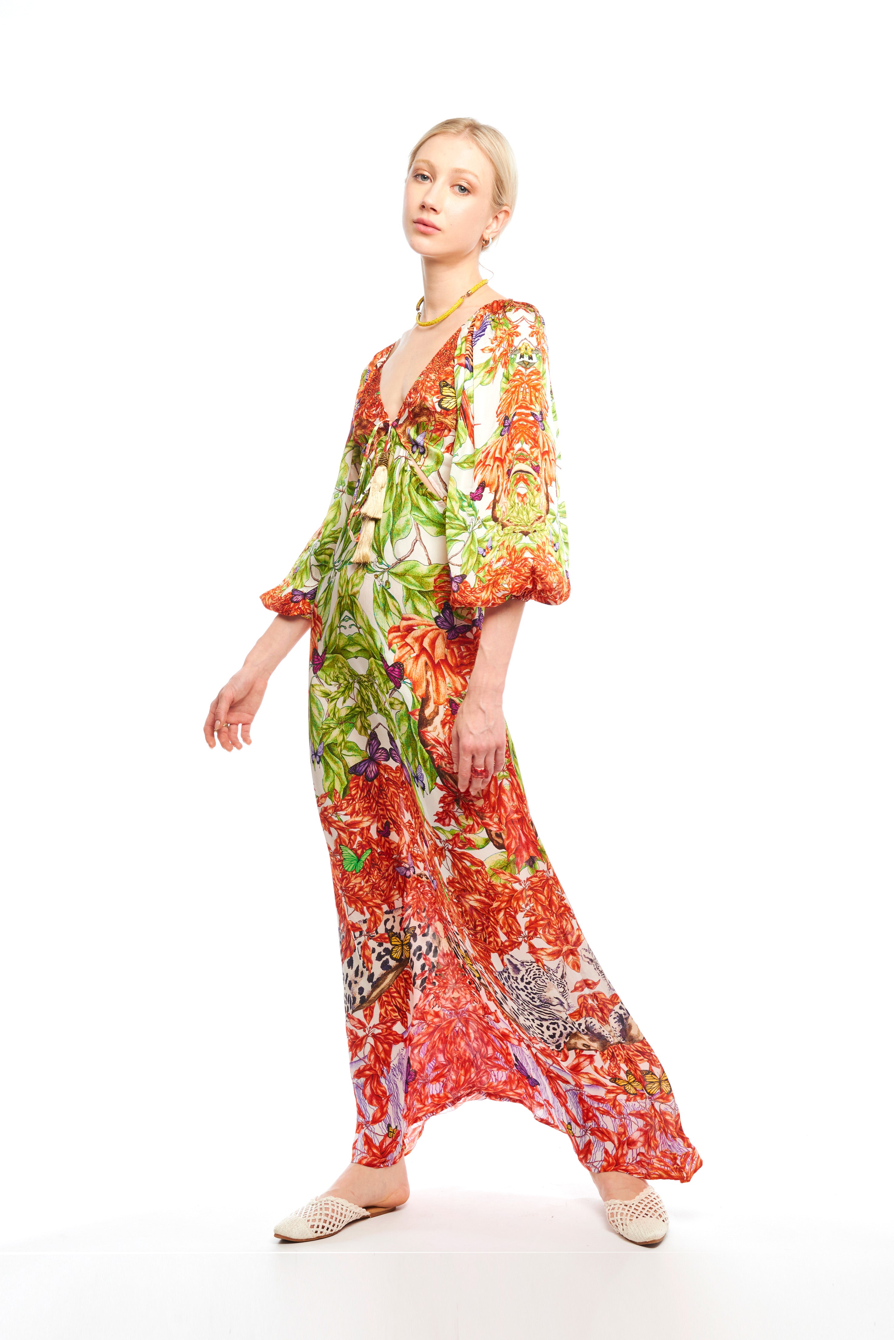 A-SHAPE CUT OUT LONG DRESS WITH ARMS