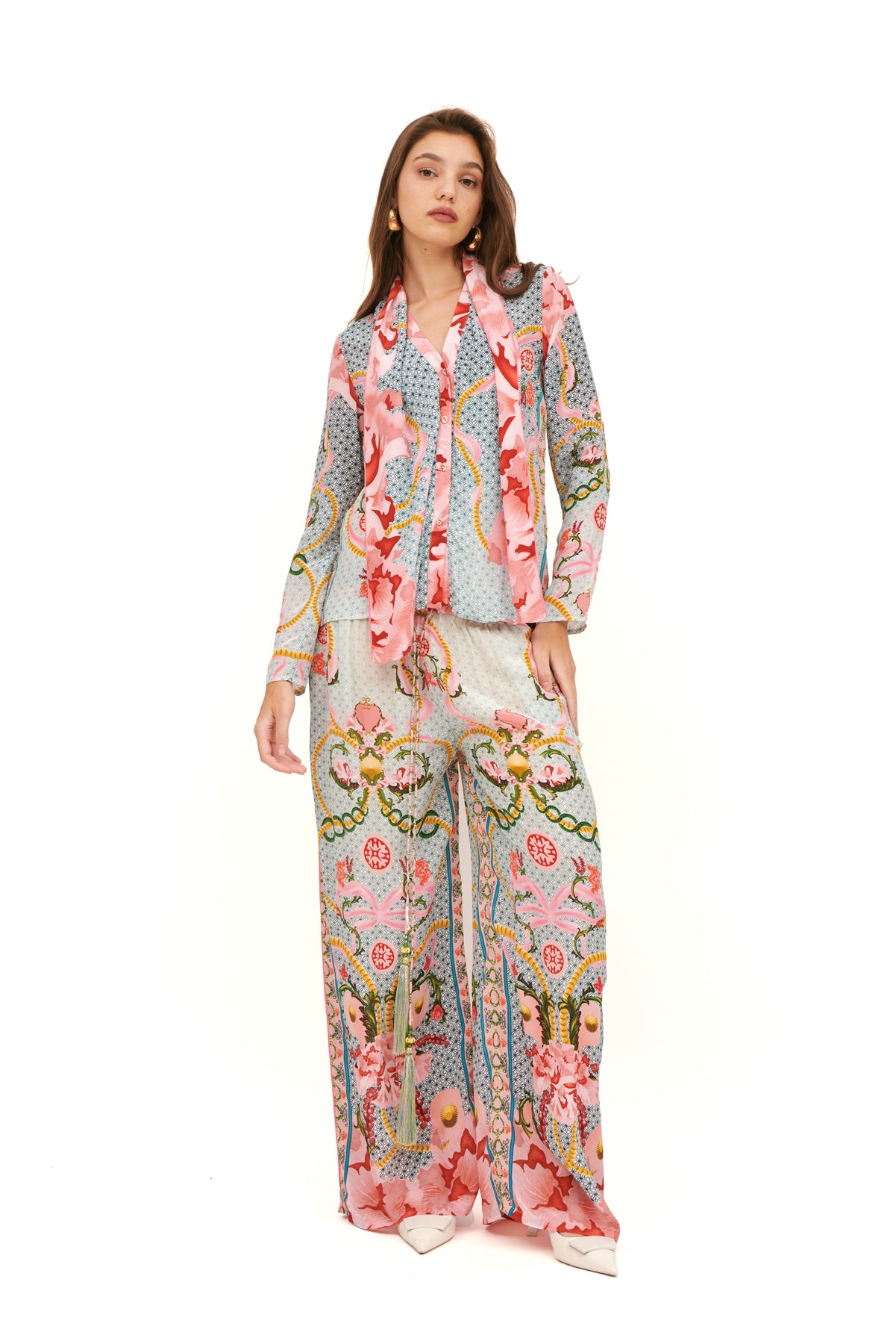 FULL SLEEVES TOP WITH SCARF