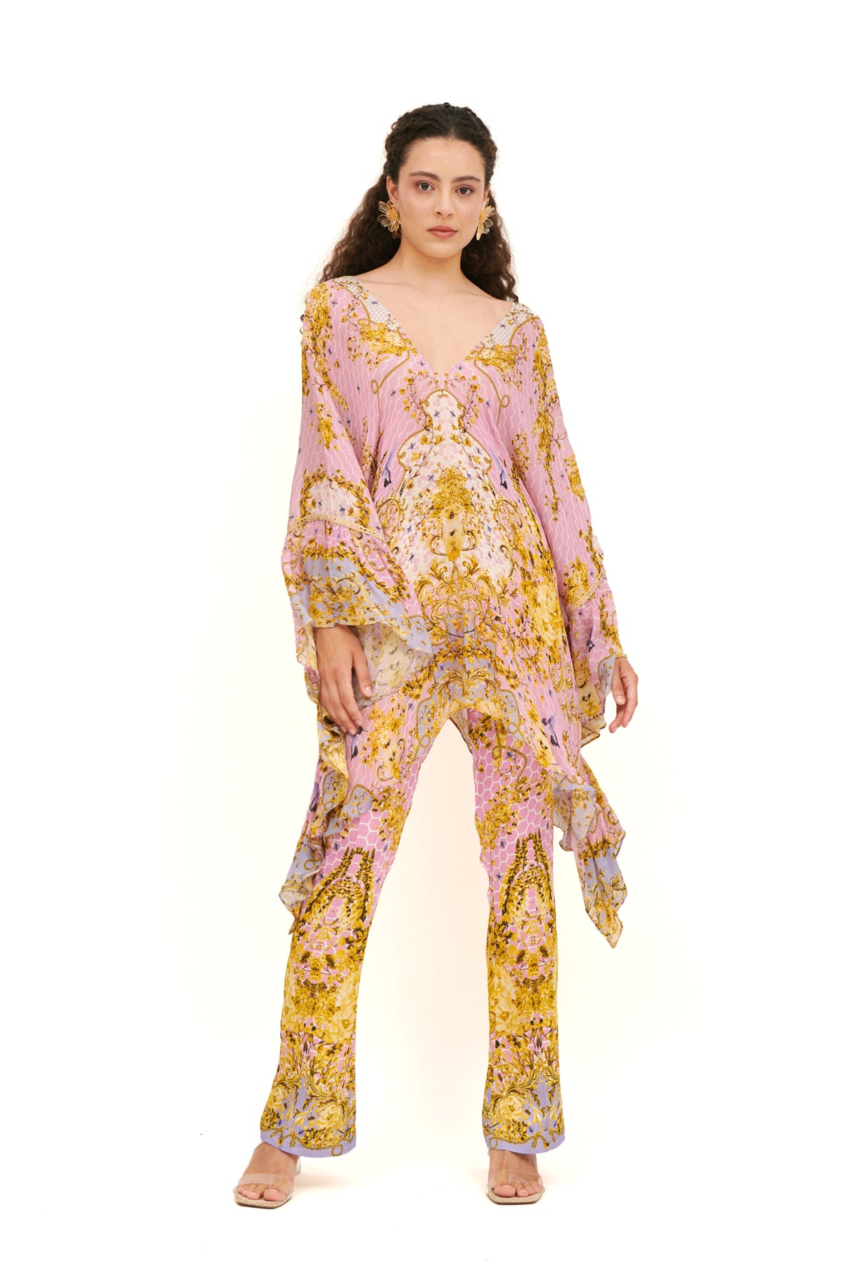 V-neck short kaftan with a relaxed fit and flowing silhouette for effortless style.