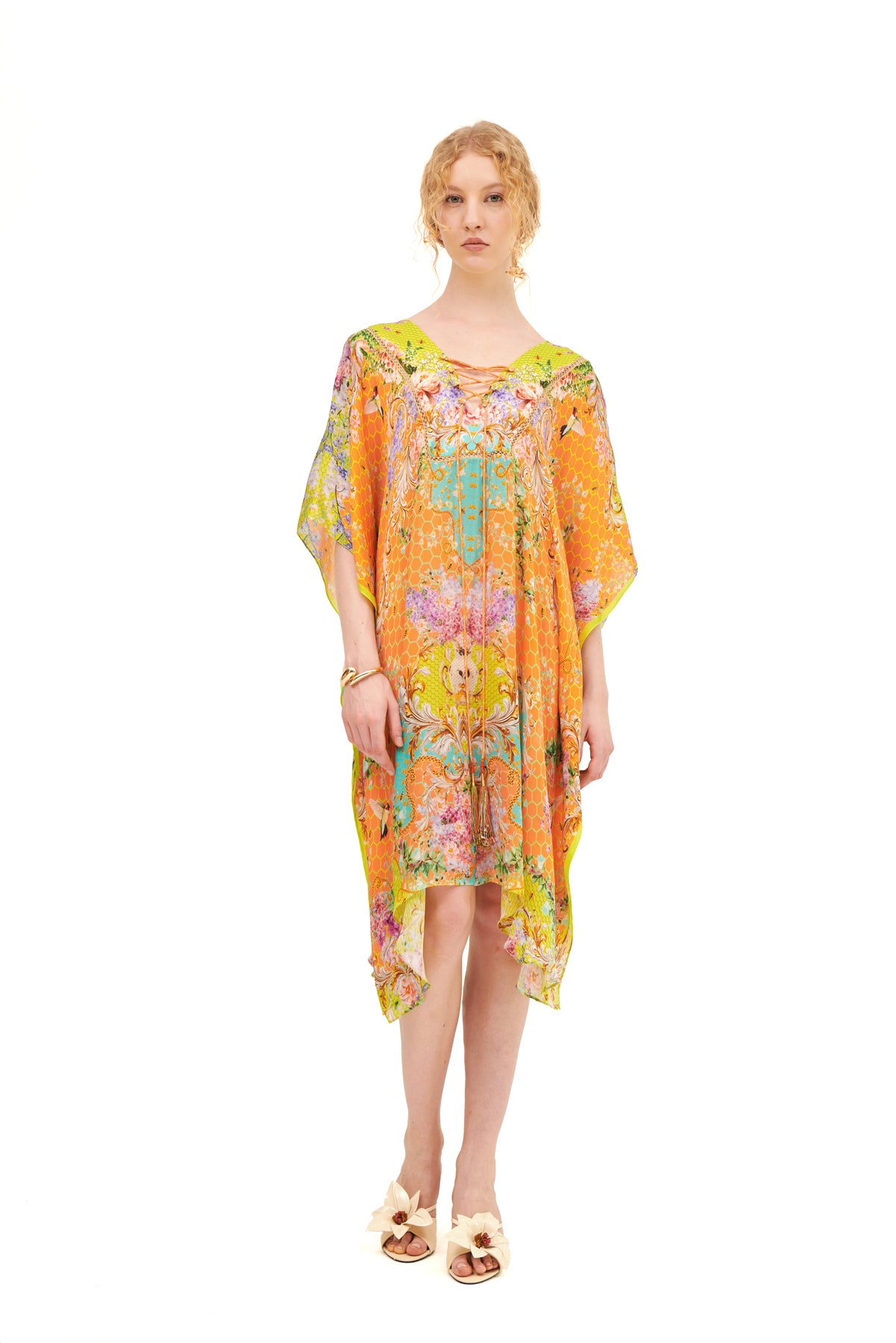 MINI KAFTAN WITH NECK DETAILS