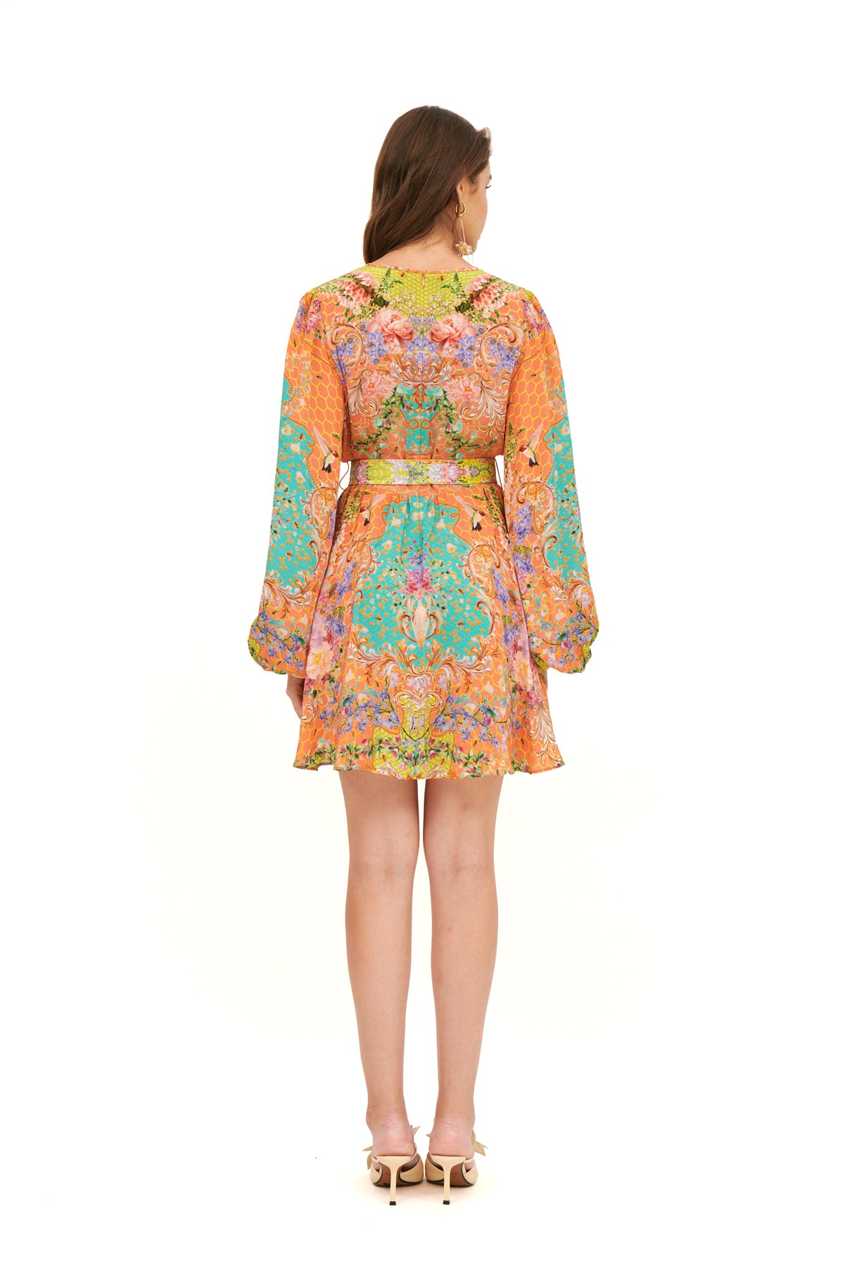 Mini dress with long balloon sleeves.