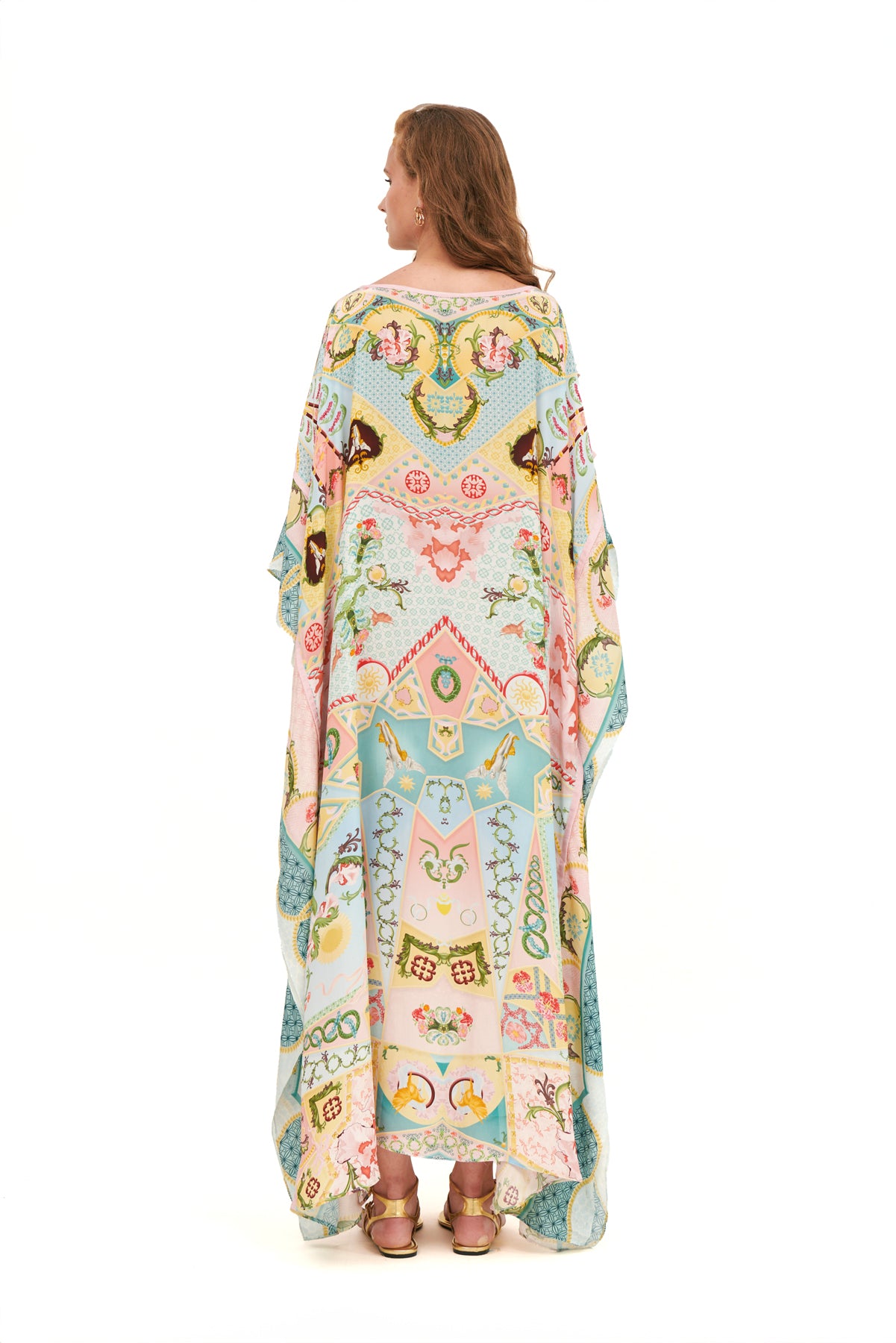 Yolka square long kaftan with a flowing silhouette and relaxed fit for an elegant, comfortable look.