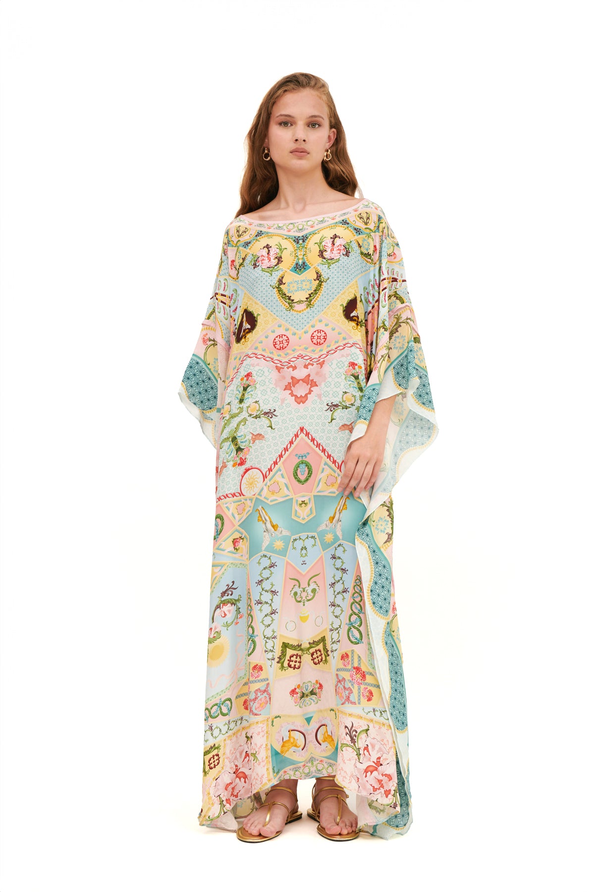 Yolka square long kaftan with a flowing silhouette and relaxed fit for an elegant, comfortable look.