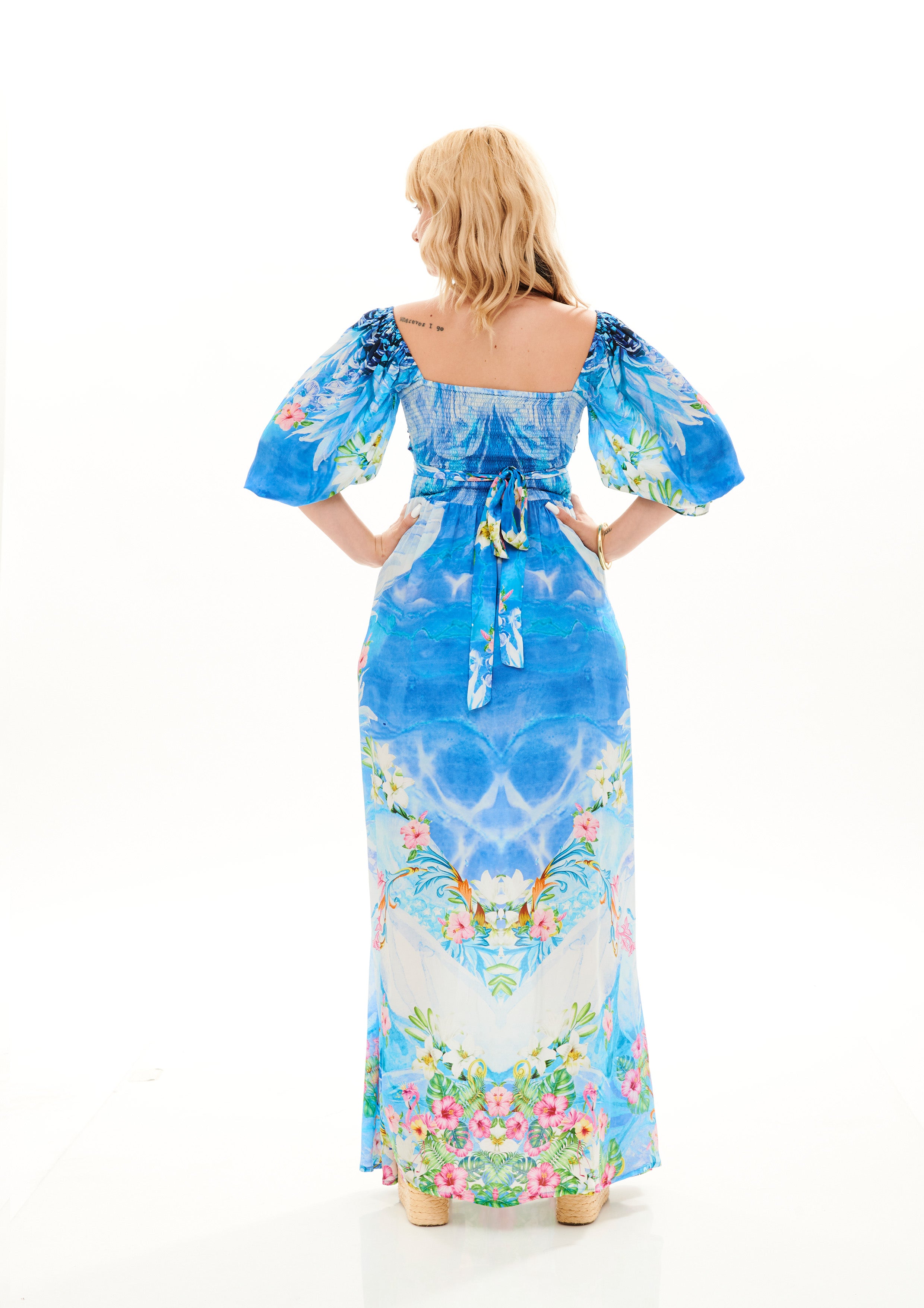 Bra knot bobbing long dress in Natural Crepe with "Tropical Fresh Breeze" print.
