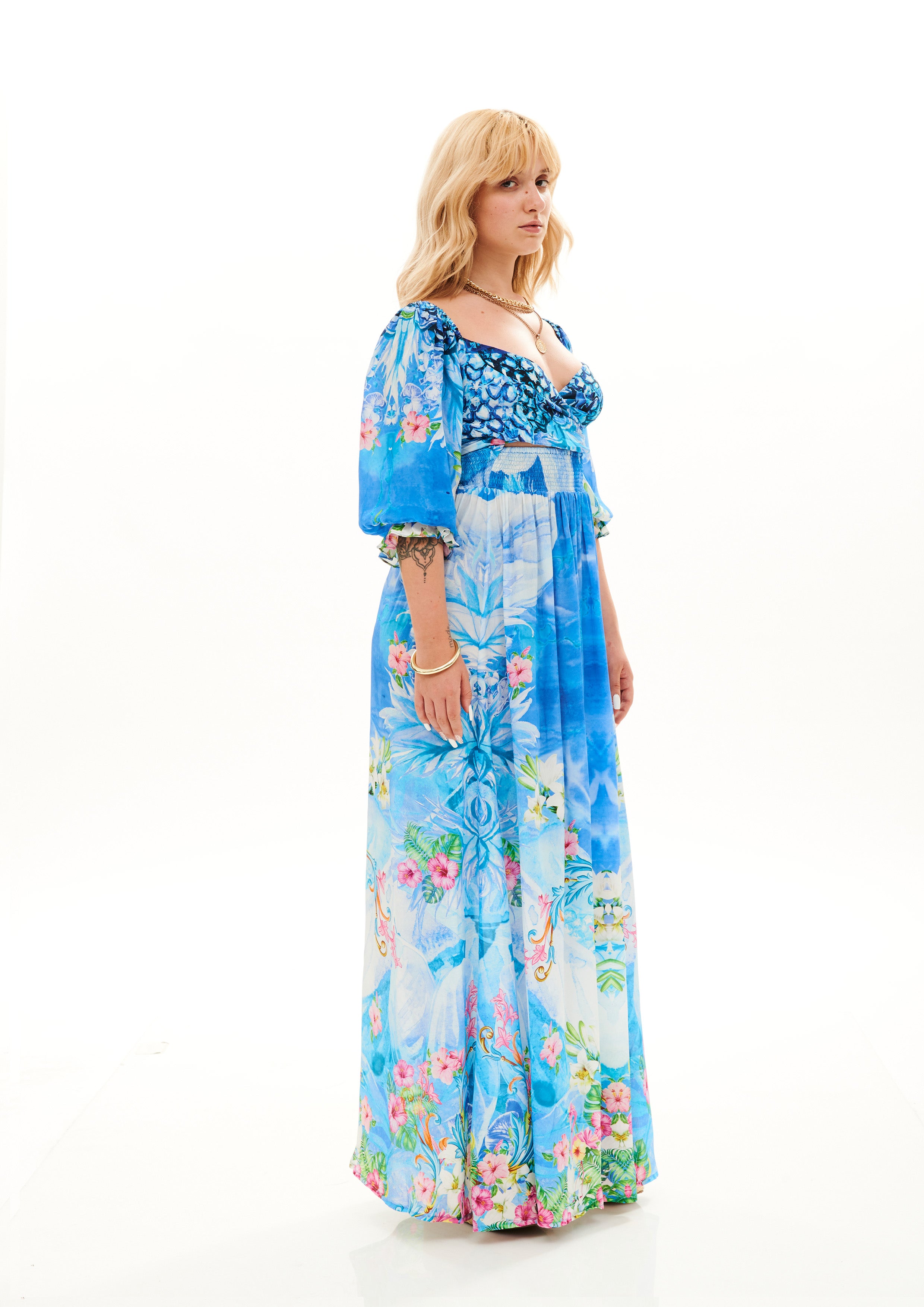 Bra knot bobbing long dress in Natural Crepe with "Tropical Fresh Breeze" print.