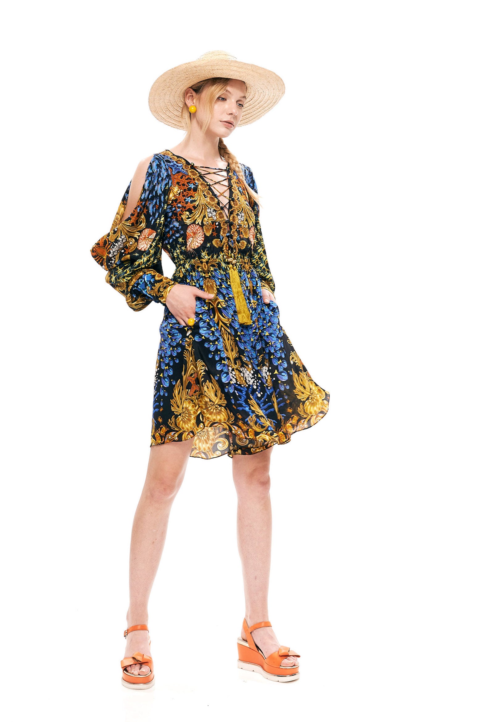Lacing short jumpsuit in 40% Silk and 60% Viscose with "Mare Tesor Notte" print.
