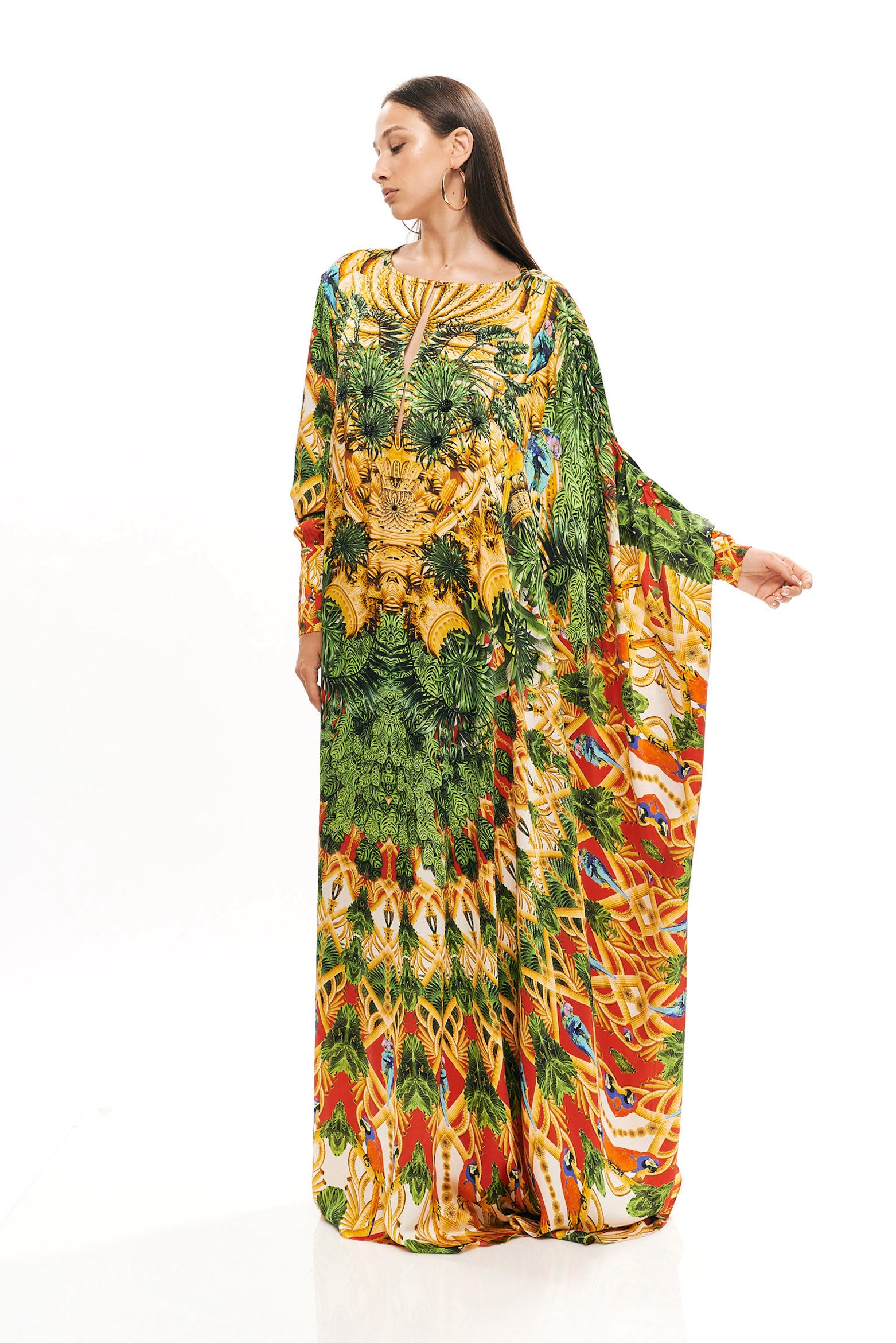 Asymmetrical kaftan with cuffs in 40% Silk and 60% Bemberg with "Acanthus Temple Red" print.