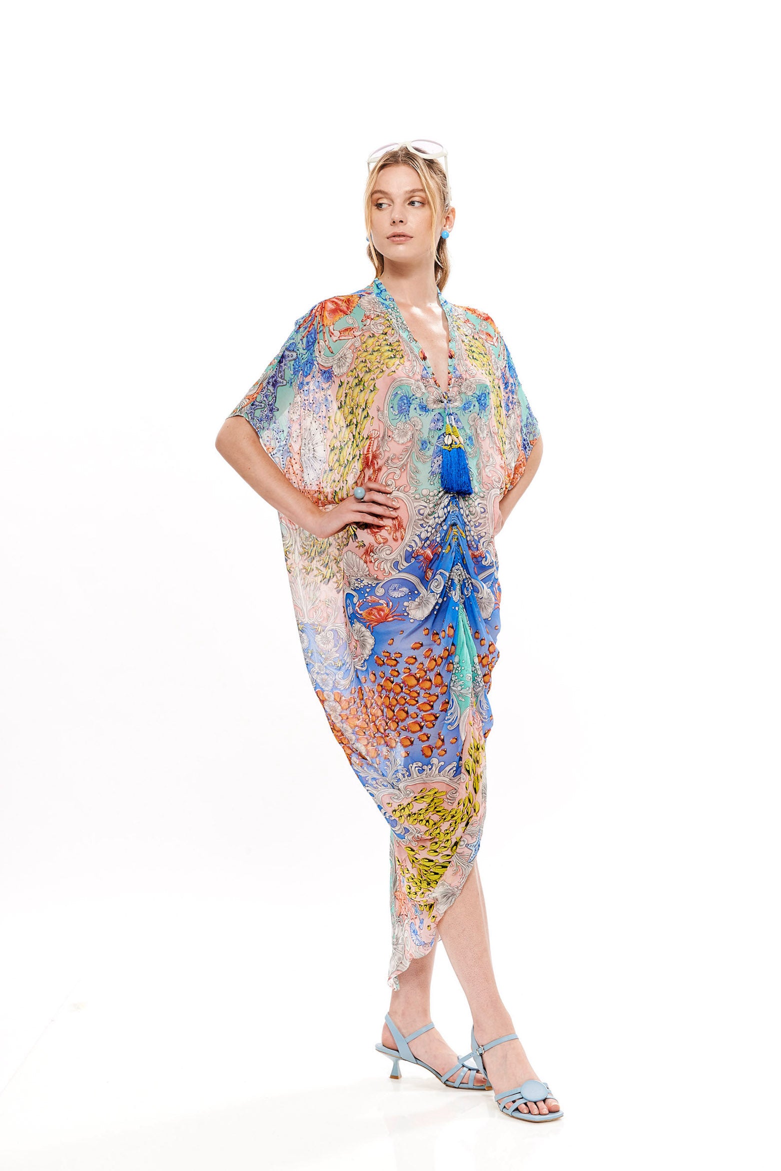 Front drawstring short kaftan in 100% Viscose with "Mare Tesor Alba" print.