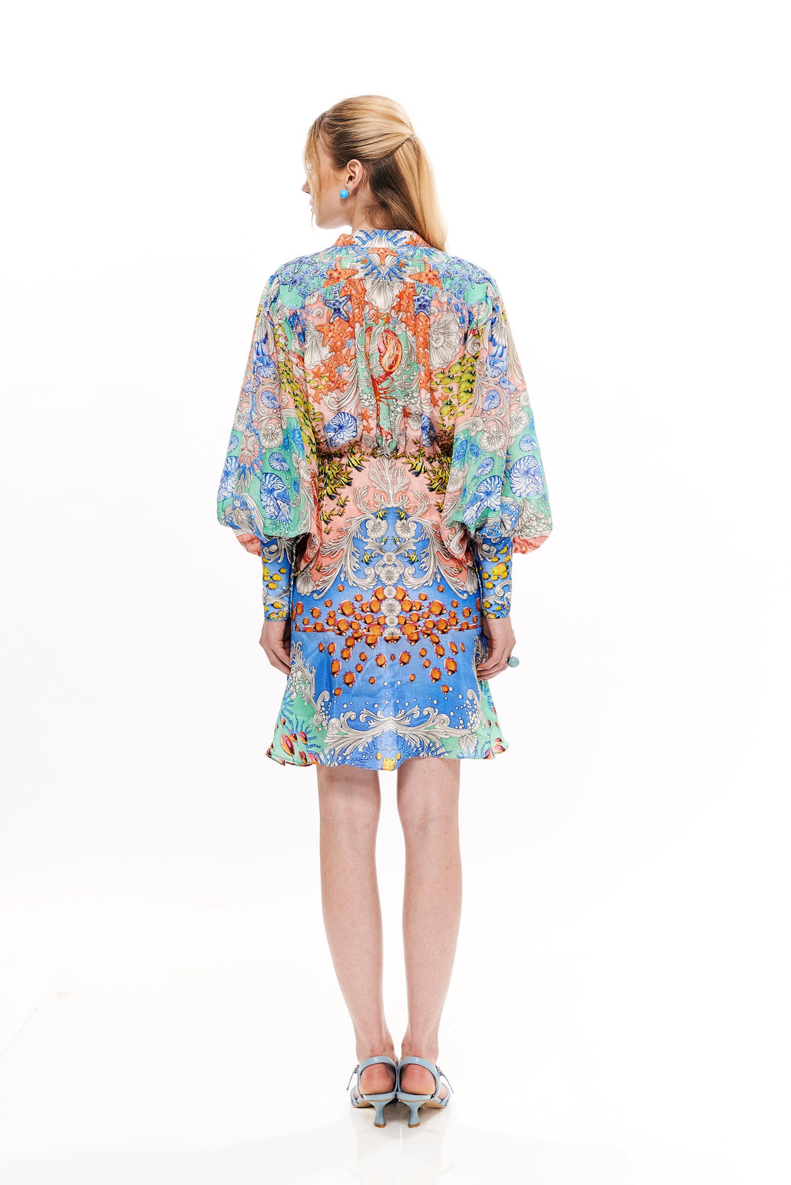 Rich puff chemisier mini dress in 15% Linen and 85% Viscose with "Mare Tesor Alba" print.