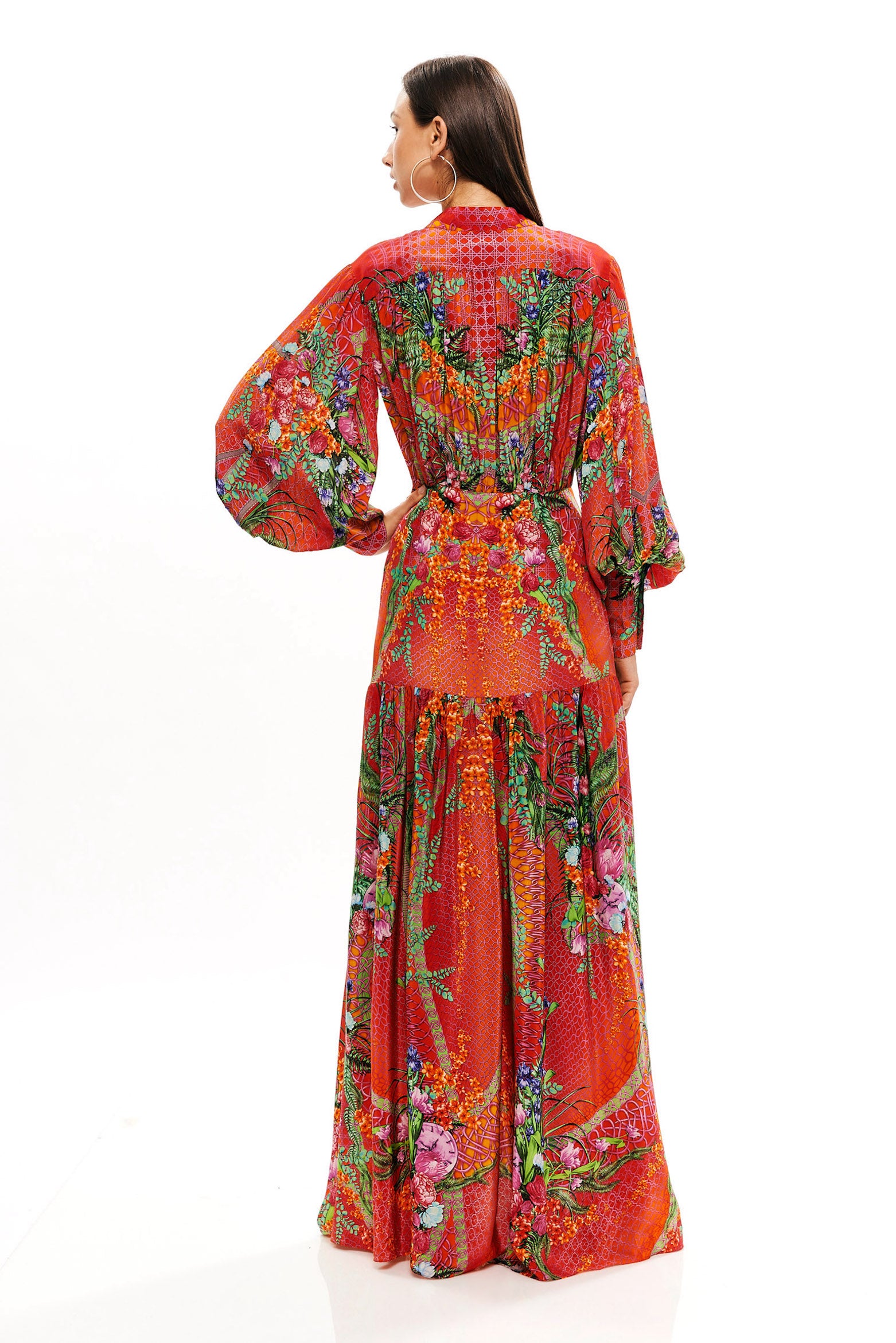 Rich puff chemisier in 40% Silk and 60% Viscose with "Alice Garden Neon Sunset" print.