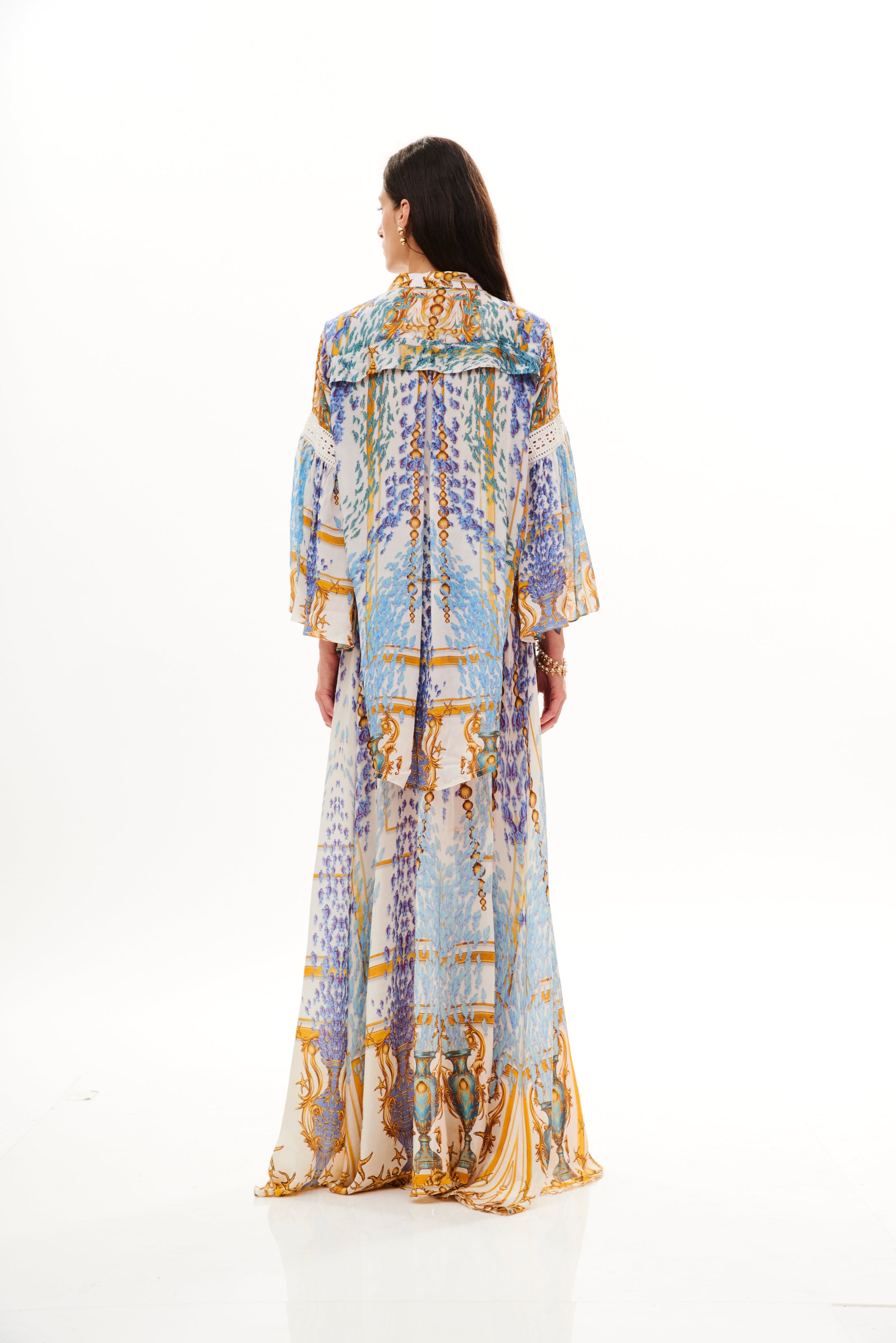 Collar Shirt Lace Details Arms Poseidon Dream Day in natural crepe