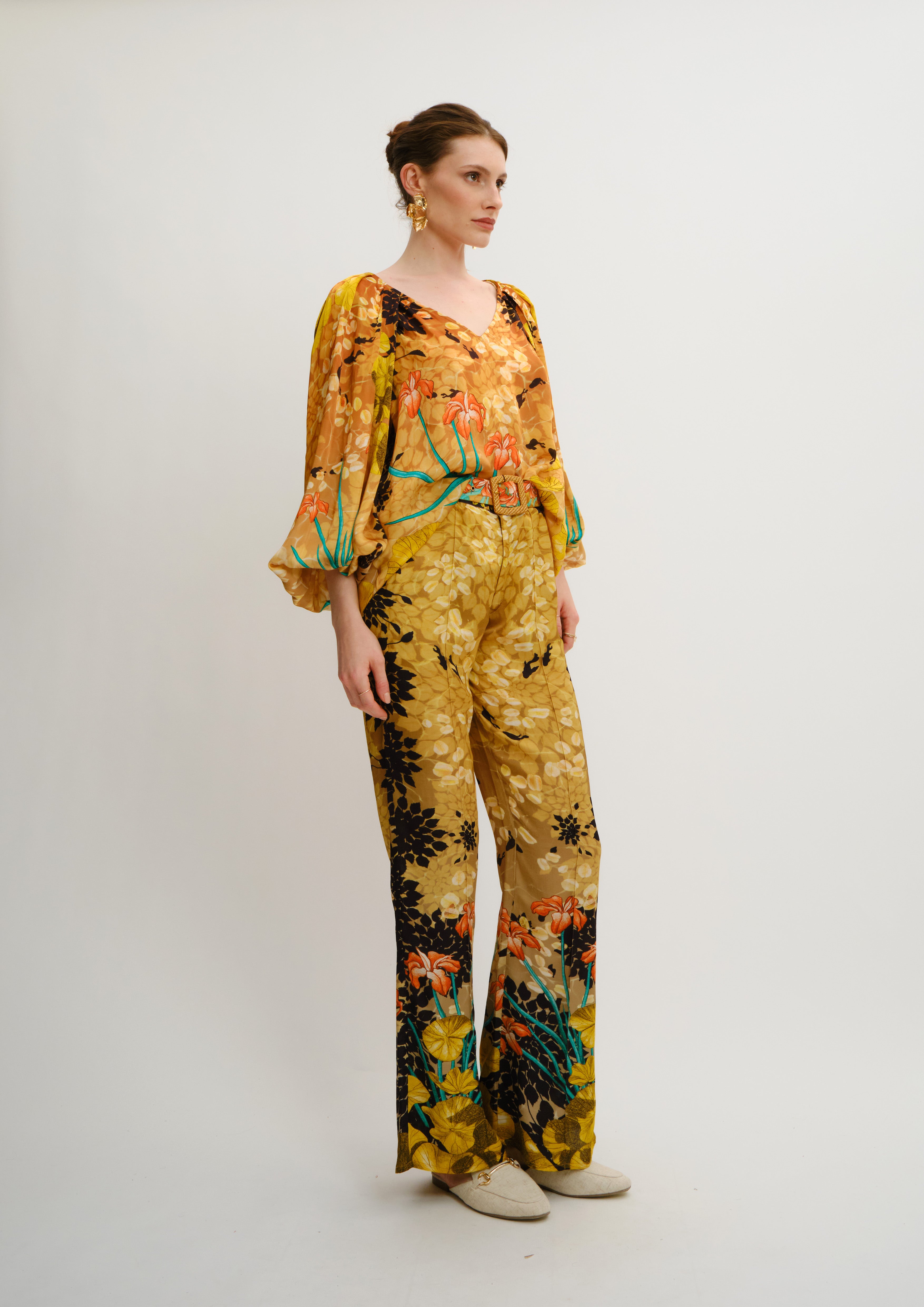 Straight-Fit Summer Trousers Jardin De Lune in Linen Satin
