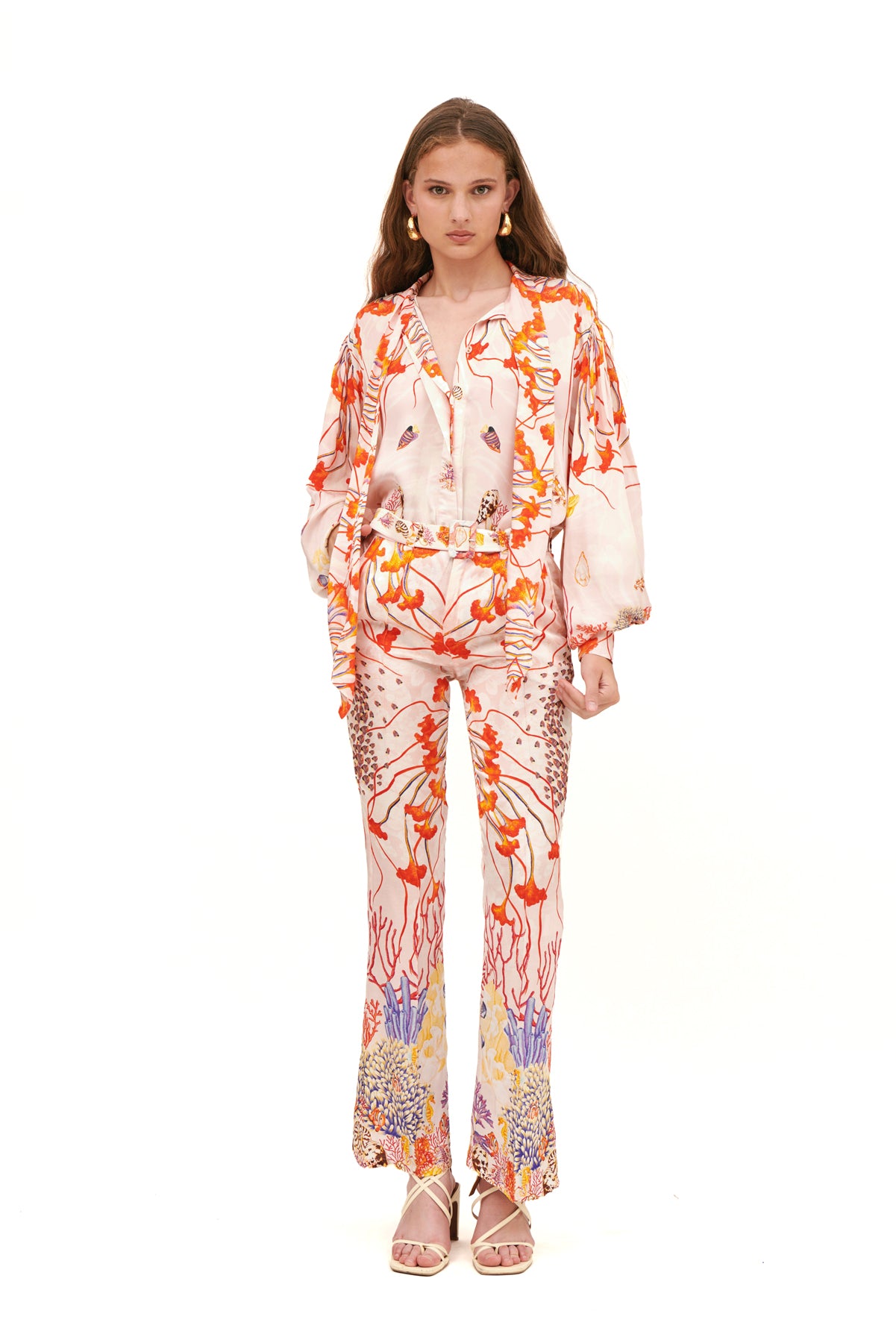 Bow neck oversized shirt with a relaxed fit and elegant detail for a chic, stylish look.