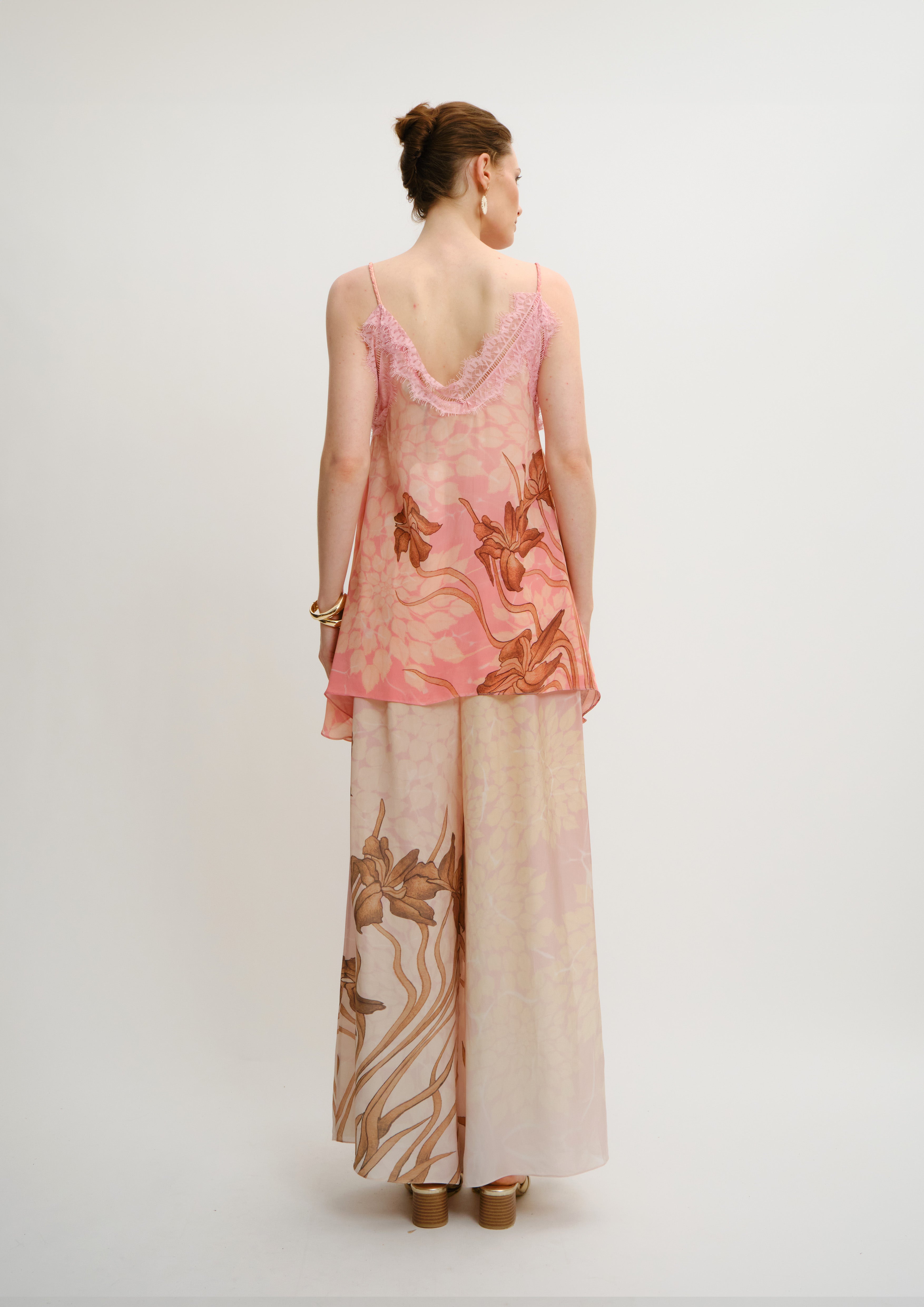 Summer Breeze Lacy Tank Top Jardin Au Soleil in Crepe & Chantilly Lace